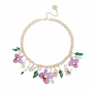 NWT ⚜️🌸⚜️ Betsey Johnson Flower Bouquet Frontal Necklace